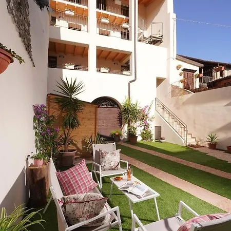 Apartments Villa Bougainville San Felice del Benaco Esterno foto
