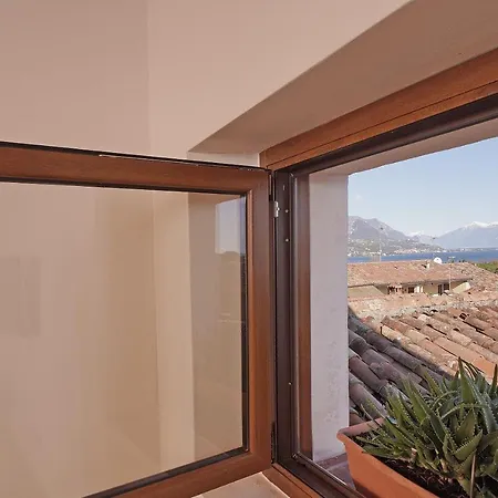 Apartments Villa Bougainville San Felice del Benaco Esterno foto