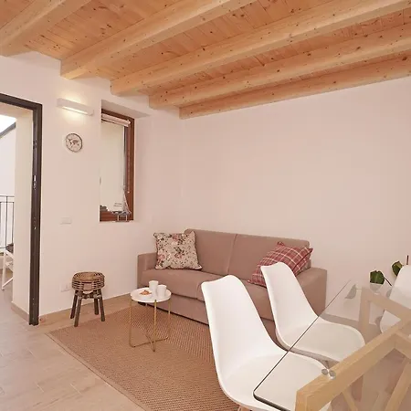 Apartments Villa Bougainville San Felice del Benaco Esterno foto