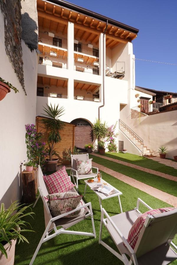 Bougainville San Felice del Benaco