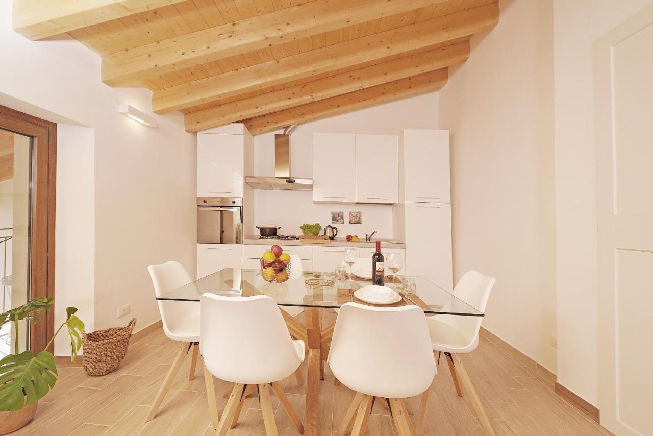 Bougainville Apartment San Felice del Benaco
